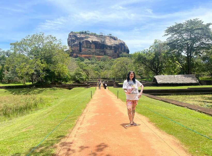 Colombo/Negombo: Sigiriya, Dambulla, and Minneriya Safari - From Colombo or Negombo to Sigiriya in a very full 16-hour day