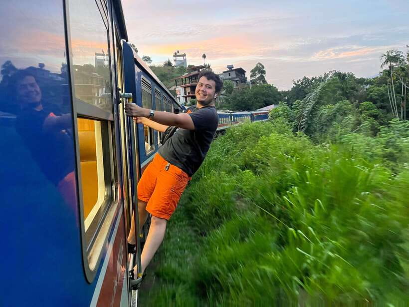 Colombo/Negombo: Sigiriya, Kandy, Ella 3-Day Trip with Train - Kandy after dark: Sacred Tooth Relic and cultural rhythm