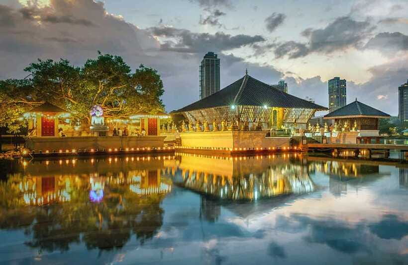 Colombo: One Day Private City Tour With Gangaramaya Temple - Port City, Port Walks, And Dutch Colonial Touches: Old Meets New