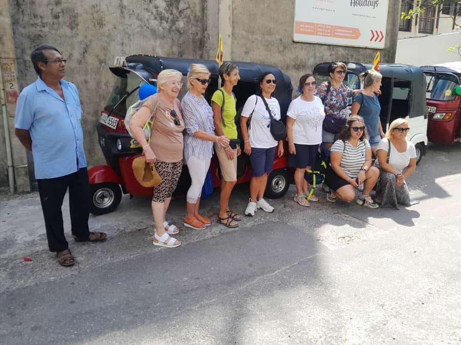 Colombo: Private Guided Tour of the City by Tuk-Tuk - Galle Face Green: Where Colombo’s Waterfront Mood Shows Up