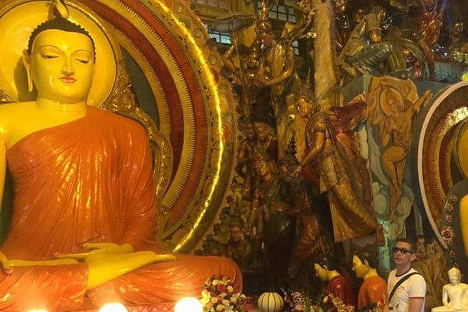 Colombo Private guideTour byTuk Tuk Morning Evening All inclusive - Independence Memorial Hall: a quick lesson in Colombo’s national story