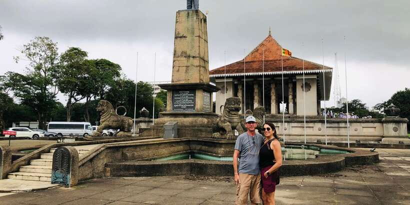 Colombo privet Day Tour and shopping - Gangaramaya Temple + National Museum: Spiritual sights, then a reality check on history