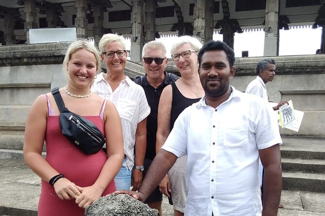 Colombo Sightseeing City Tour by Tuk-Tuk with Guide - A 4-hour Colombo tuk-tuk loop you can start morning or evening