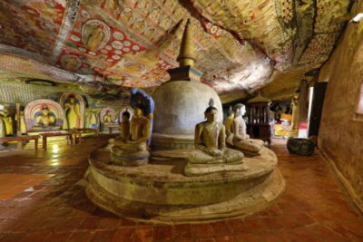 Colombo: Sigiriya, Dambulla Caves, & Wildlife Day Tour - Lion Rock Fortress: drainage details and the climb to the lion’s feet