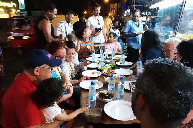 Colombo STREET Food with private guide city tour(All - included ) - Colombo Fort: Dutch Hospital and Cargills Building as a visual palate cleanser