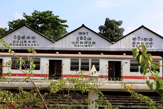 Colombo to Kandy Train Tickets (Reserved Seats) - Pickup, Meeting Point, and the Move Into Kandy