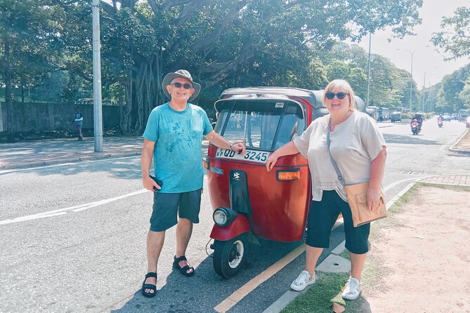 Colombo Tuk Tuk City Tour - The route pieces that matter: sea, old Fort area, and the first big views
