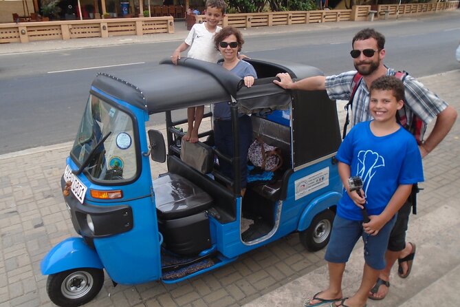 Colombo Tuk Tuk City Tour -Sightseeing Entry Fees & Food Included - Why a private tuk tuk is the smart way to see Colombo fast