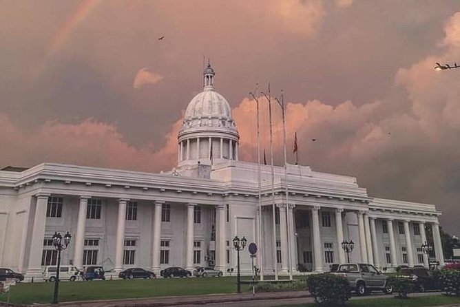 Colombo TUK TUK CITY Tours -Sightseeing Entry Fees - Temples, a Church, and Quiet Moments: Sri Ponnampalamleswar to Gangarama