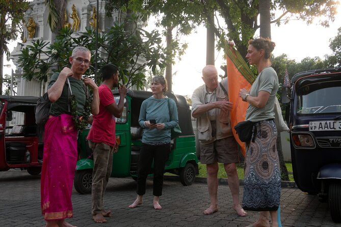 Colombo Tuk Tuk Tour - Pettah district: wholesale life, religion stories, and snack breaks