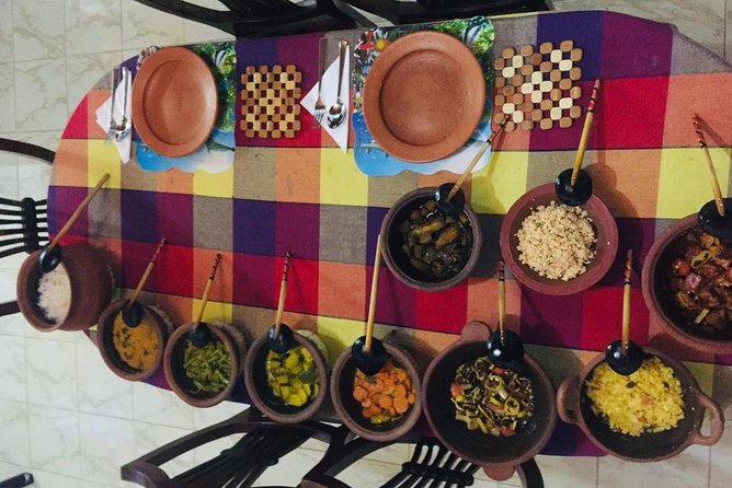 Cooking class in Srilanka - How the chef teaches while you cook