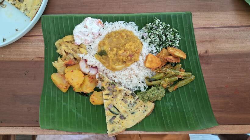 Cooking with Arun & Tamil Family - A 3-hour Sri Lankan cooking class inside Arun’s family kitchen