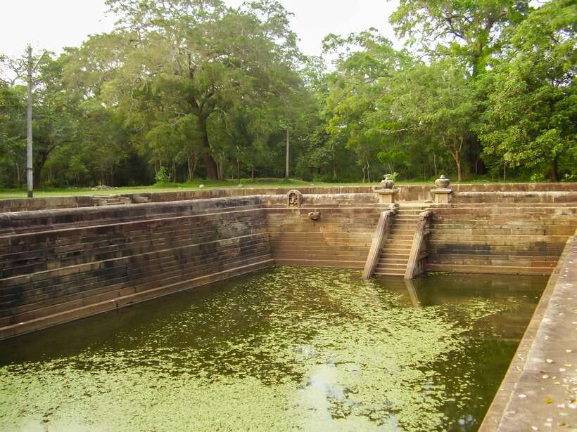 Dambulla: Anuradhapura and Mihintale Day Tour - The lunch break: where timing helps and where to watch costs