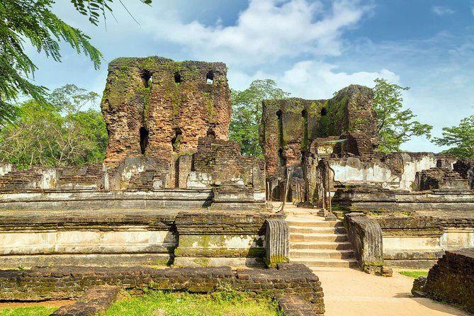 Day Tour from Dambulla to Sigiriya or Pidurangala & Polonnaruwa - Auto-Rickshaw Value: Two Sri Lanka Icons Without the Hassle