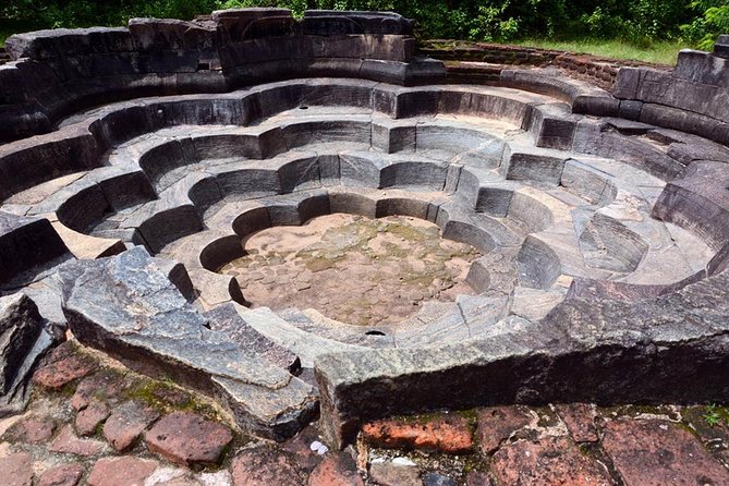 Day Tour from Dambulla to Sigiriya or Pidurangala & Polonnaruwa - Pidurangala Option: Choosing a Different Viewpoint