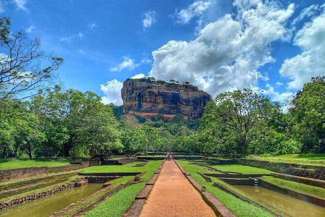 Day Tour Kandy to Sigiriya with Dambulla Cave Temple Excursion - Comfort and Control in the Vehicle (WiFi, Music, and Stop-Ready)