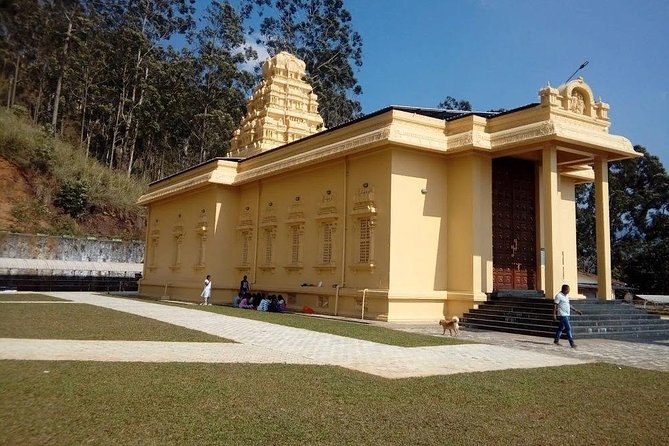 Day Trip to Nuwara eliya from Kandy - Ramboda Waterfall: quick stop, big vertical drop