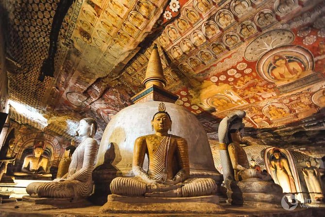 Day Trip To Sigiriya & Dambulla Temple with Free Sri Lankan Lunch - The lunch stop: included Sri Lankan food vs the note about your own expense