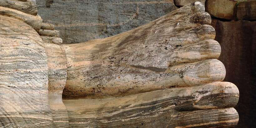 Day Trip to the Ancient Capital of Polonnaruwa From Colombo - Polonnaruwa on Foot: How the Guided Circuit Helps You Understand the Ruins