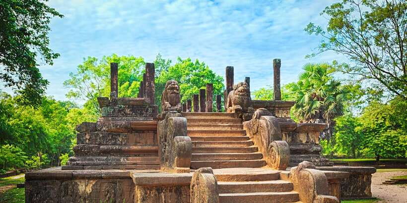 Day Trip to the Ancient Capital of Polonnaruwa From Colombo - Lankatilaka Gedige: Brick-and-Stone Power With a Temple Mindset