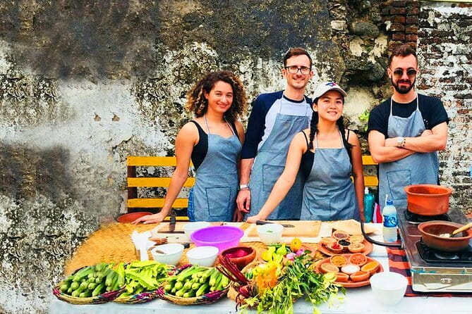 Devi's PRIVATE FOOD (Traditional & Fusion) TOUR in Galle Fort - The Drinking Moment: Arrack (18+) and a Boiled-Down-Truth Look at Dessert