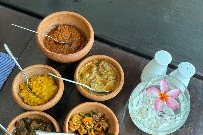 Devi's PRIVATE FOOD (Traditional & Fusion) TOUR in Galle Fort - Secret Jewelry Factory Stop: Craft, Trade, and Why It Fits