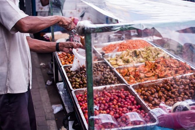 Devi's PRIVATE FOOD (Traditional & Fusion) TOUR in Galle Fort - Pacing, Group Size, and Practical Tips for the Fort Stroll