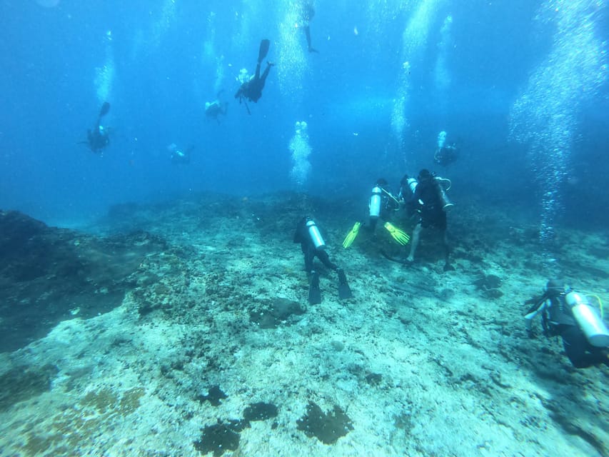 Discover Scuba Diving : Hikkaduwa : Scuba Diving - Debrief, Refreshments, and Optional Photos
