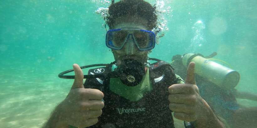 Discover Scuba Diving : Hikkaduwa : Scuba Diving - The Safety Briefing That Actually Makes Sense