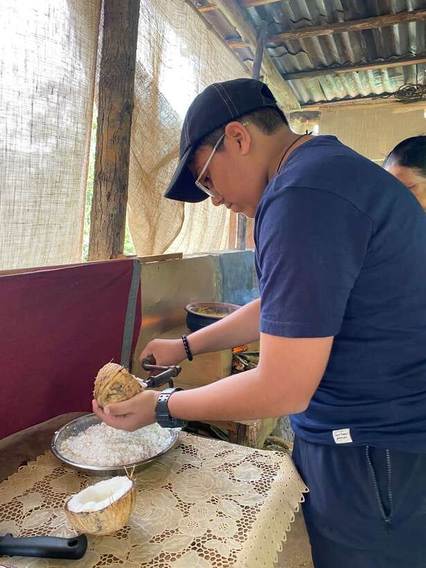 Ella Sri Lanka : Mom's Kitchen Cooking class - The outdoor kitchen: fire, tools, and the small-group advantage