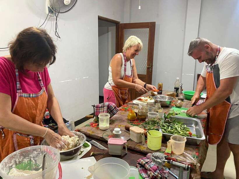 Ella: Sri Lankan Authentic Cooking expirience - Recipes by Email: Turning Class Learning Into Real Meals Later