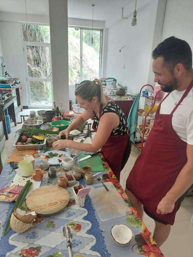 Ella: Sri Lankan Authentic Cooking expirience - Meet Ruwini and Get Oriented With Sri Lankan Spices