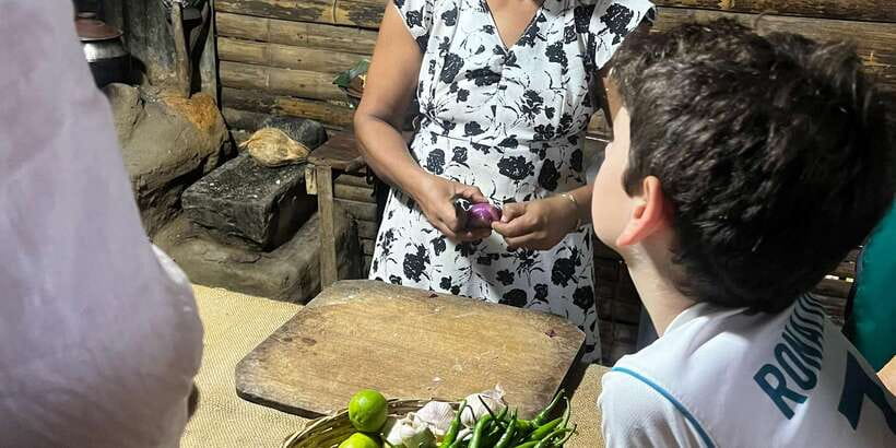 Ella: Traditional Sri Lankan Cooking Class - Banana leaves: the meal, the presentation, and the no-waste style