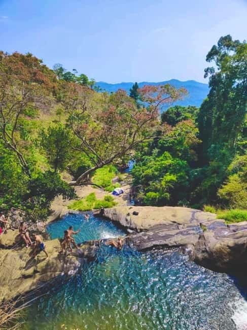 Ella: Tuk Tuk Tour to Diyaluma and Secret Waterfalls - Diyaluma Falls (220 meters): the main event you’ll remember