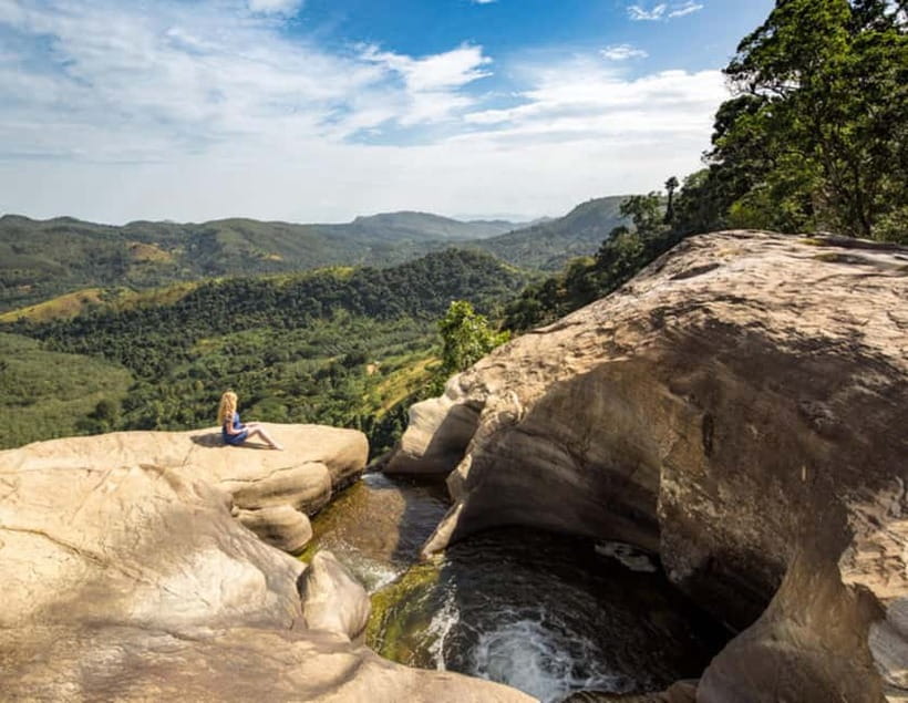 Ella: Tuk Tuk Tour to Diyaluma and Secret Waterfalls - The Secret Waterfalls: jungle quiet after the big rush