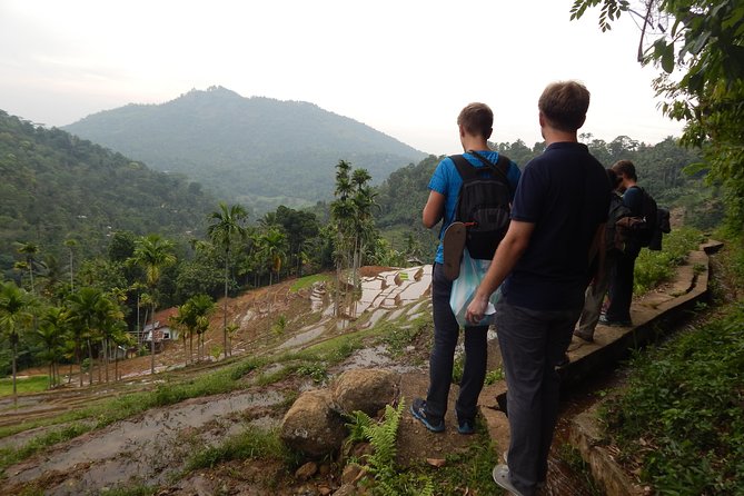 Exclusive knuckles Camping Tour from kandy - Guides and what they add to the trek