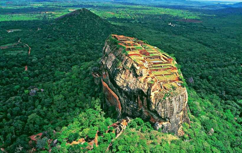 Exclusive: Sigiriya Fortress & Polonnaruwa Guided Tour - Polonnaruwa First: How a Walkable Royal Capital Makes Sense