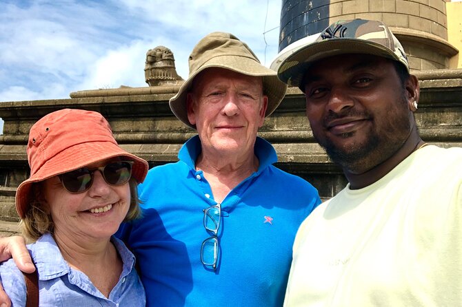 Explore Colombo by Tuk Tuk Morning & evening (Private Tours) - Gangaramaya Temple and Seema Malakaya: Buddhism in two very different settings