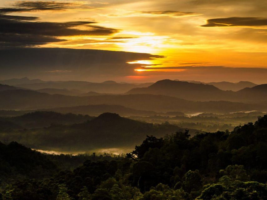 From Colombo/Negombo: Summit Thrills, Adams Peak Guided Hike - Reaching the Summit by 4:30 AM: Cold Air, Big Views