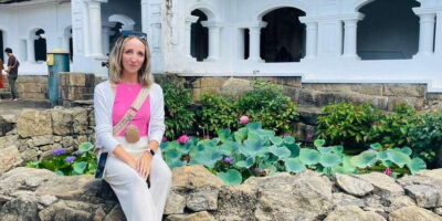 From Colombo: Sigiriya and Dambulla Day Trip with Safari - Dambulla Cave Temple: murals, golden Buddhas, and smart timing
