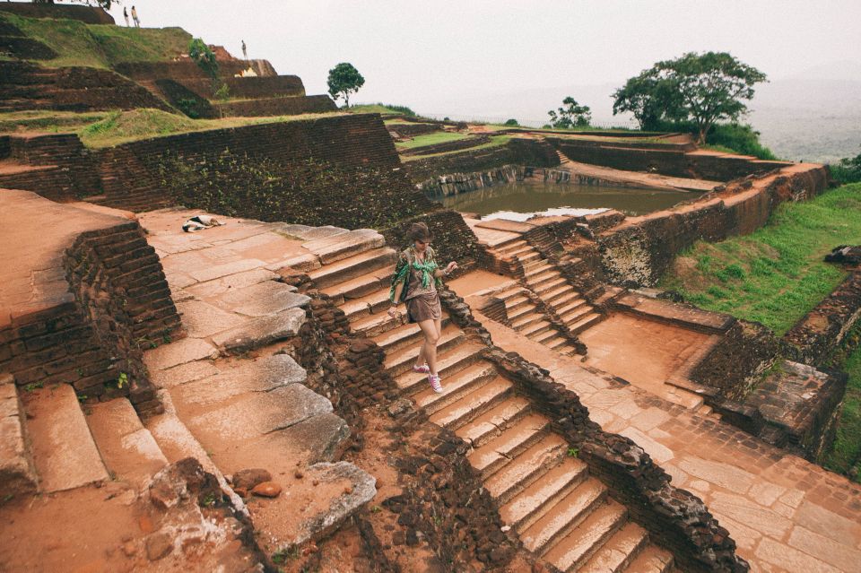 From Colombo: Sigiriya and Dambulla Day Trip with Safari - Lunch and comfort: what’s included and what you should bring