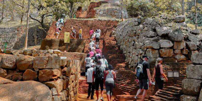 From Colombo: Sigiriya and Dambulla Full-Day Private Tour - Smart packing and site rules that matter