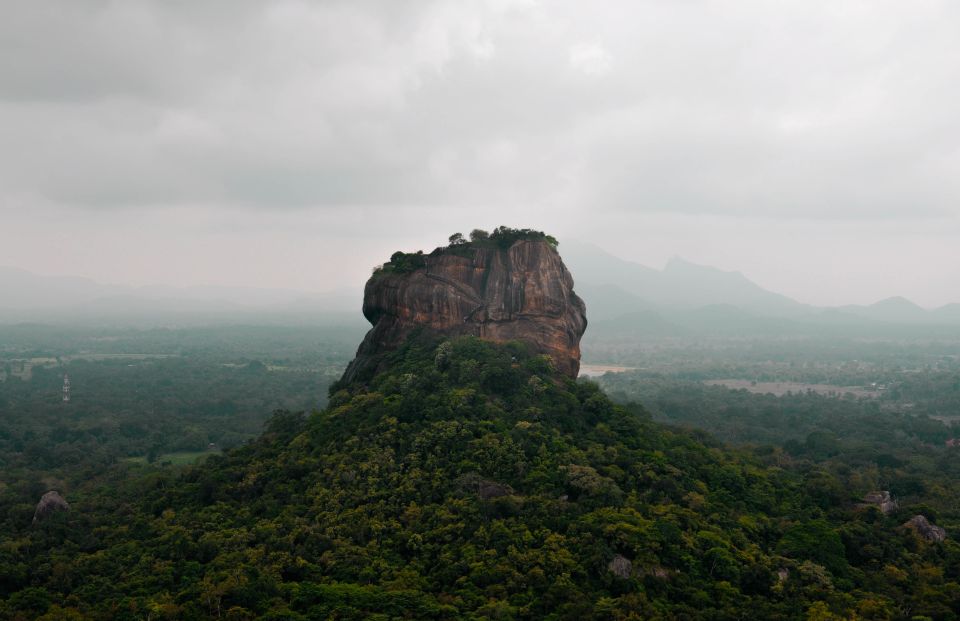 From Colombo: Sigiriya and Dambulla Full-Day Private Tour - Who should book, and who should skip this day