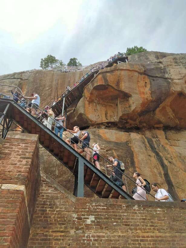 From Colombo: Sigiriya Rock, Dambulla & Minneriya 4x4 Safari - Dhambulla Golden Cave Temple: art you’ll want to slow down for