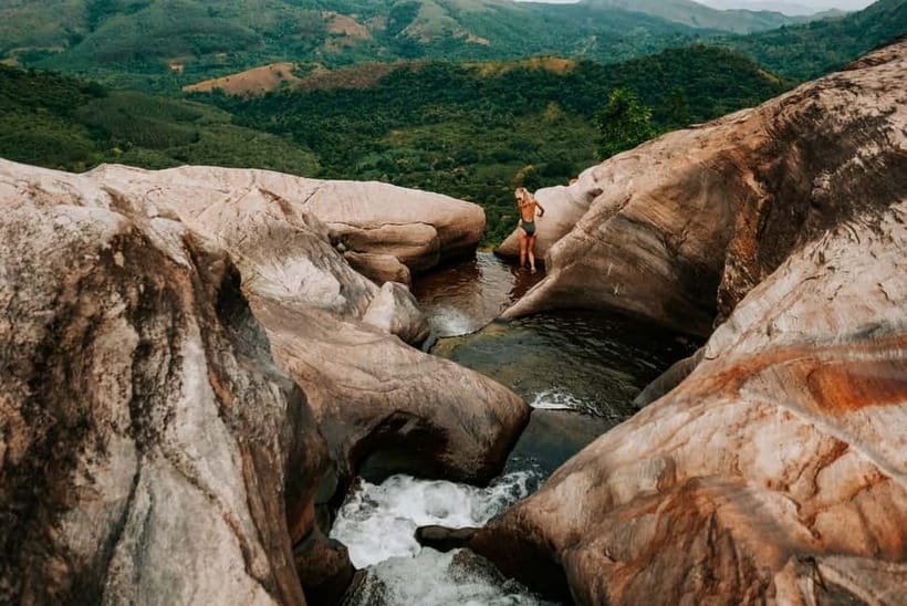 From Ella: Diyaluma Waterfall and Natural Pool Bath Tour - Stop-by-stop: upper Diyaluma and the second swimming chance (about 1 hour)