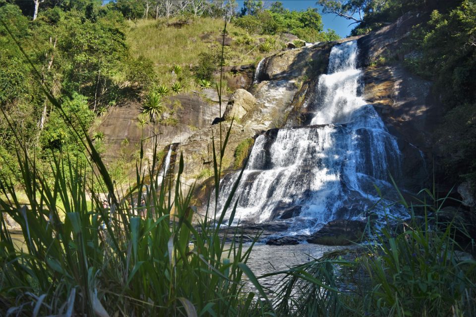 From Ella: Diyaluma Waterfall and Natural Pool Bath Tour - The Ravana Ella Falls add-on: why a quick stop can be worth it