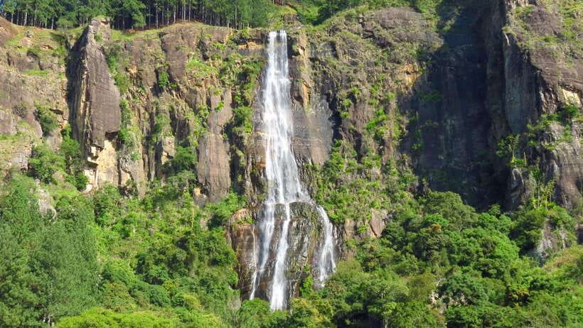 From Galle/Hikkaduwa/Mirissa: Day Trip to Experience Ella - Demodara → Ella Train and the Nine Arch Bridge Reality Check