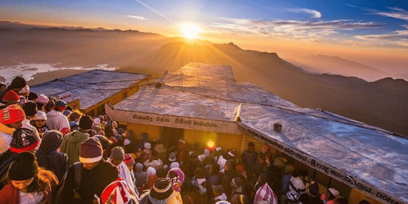 From Kandy: Adams Peak Guided hike via Peak Wilderness - The midnight climb up Adam’s Peak’s steps (Mahagiridambe)