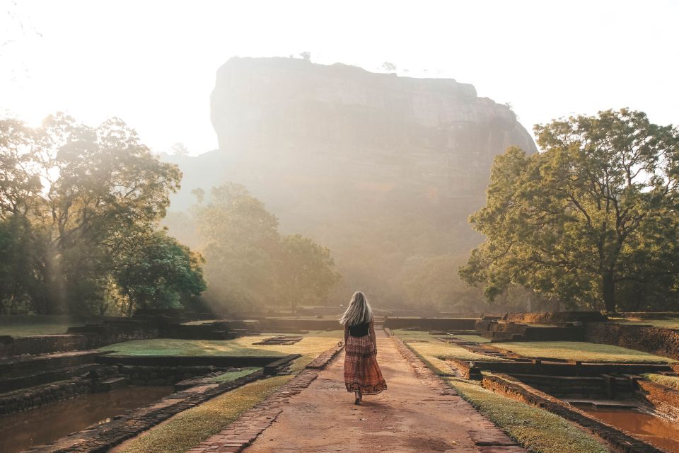 From Kandy: Sigiriya and Dambulla Day Trip and Safari - Crafts stop at Sigiriya: souvenirs without killing your time