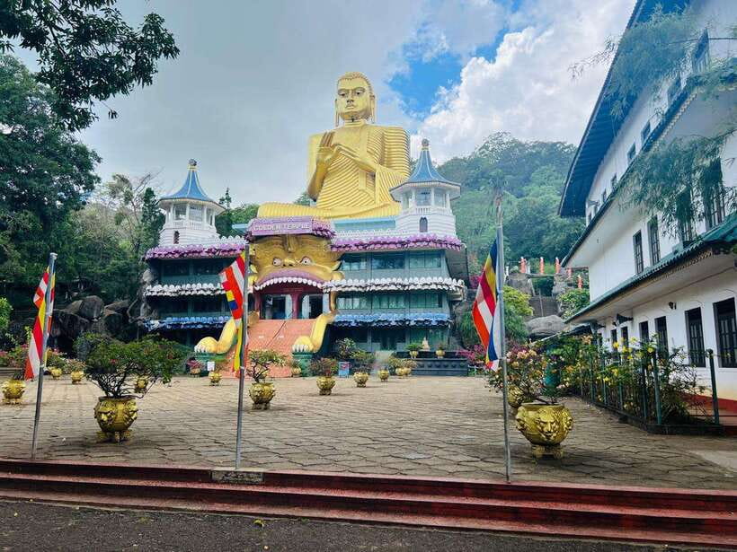 From Kandy: Sigiriya Day Tour with Elephant Safari(group) - Woodcarving factory and silk/batik house: when shopping has a point